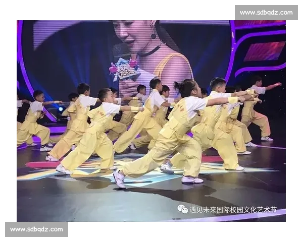 毽赛惊现功夫魂：高手足尖演 “云手旋风”